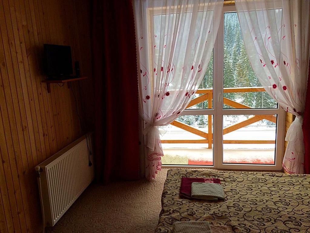 Hotel Dream House Yablunytsya Esterno foto